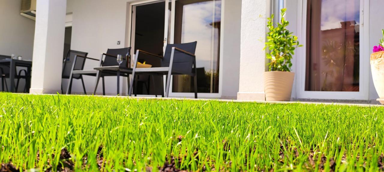 Apartment Denis Krk Town Bagian luar foto