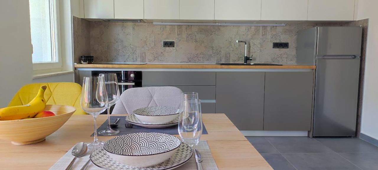 Apartment Denis Krk Town Bagian luar foto