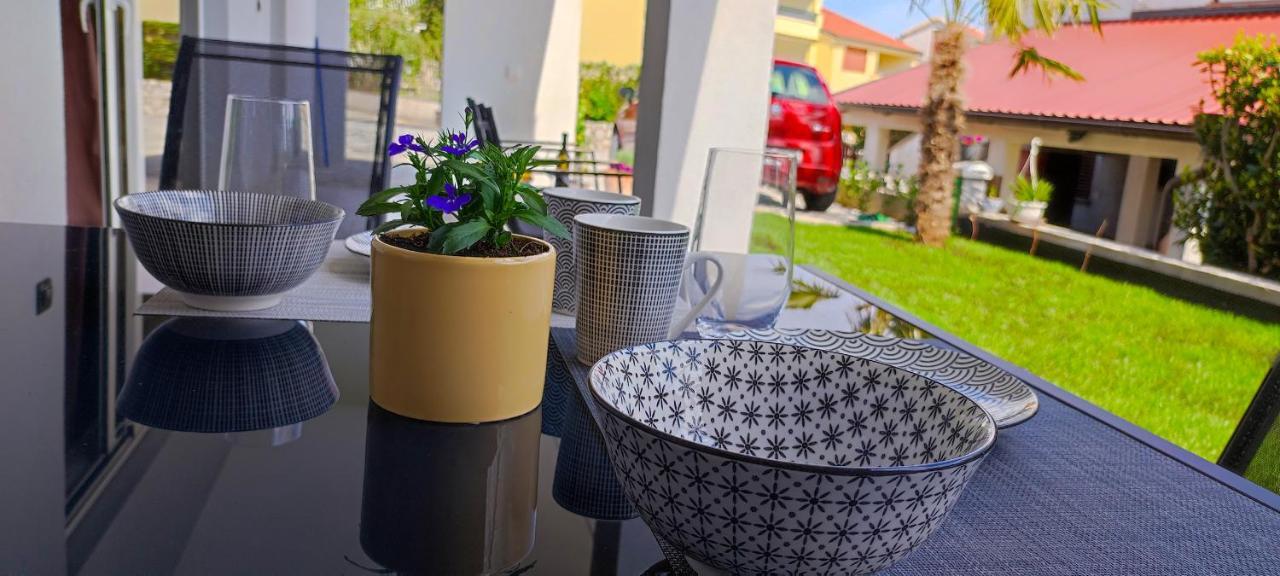 Apartment Denis Krk Town Bagian luar foto
