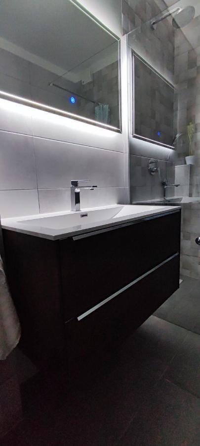 Apartment Denis Krk Town Bagian luar foto